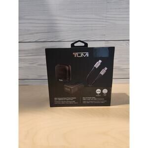 TUMI 25W Universal Smart Power Adapter with 1 USB Port & 1 Type-C Port (AB)